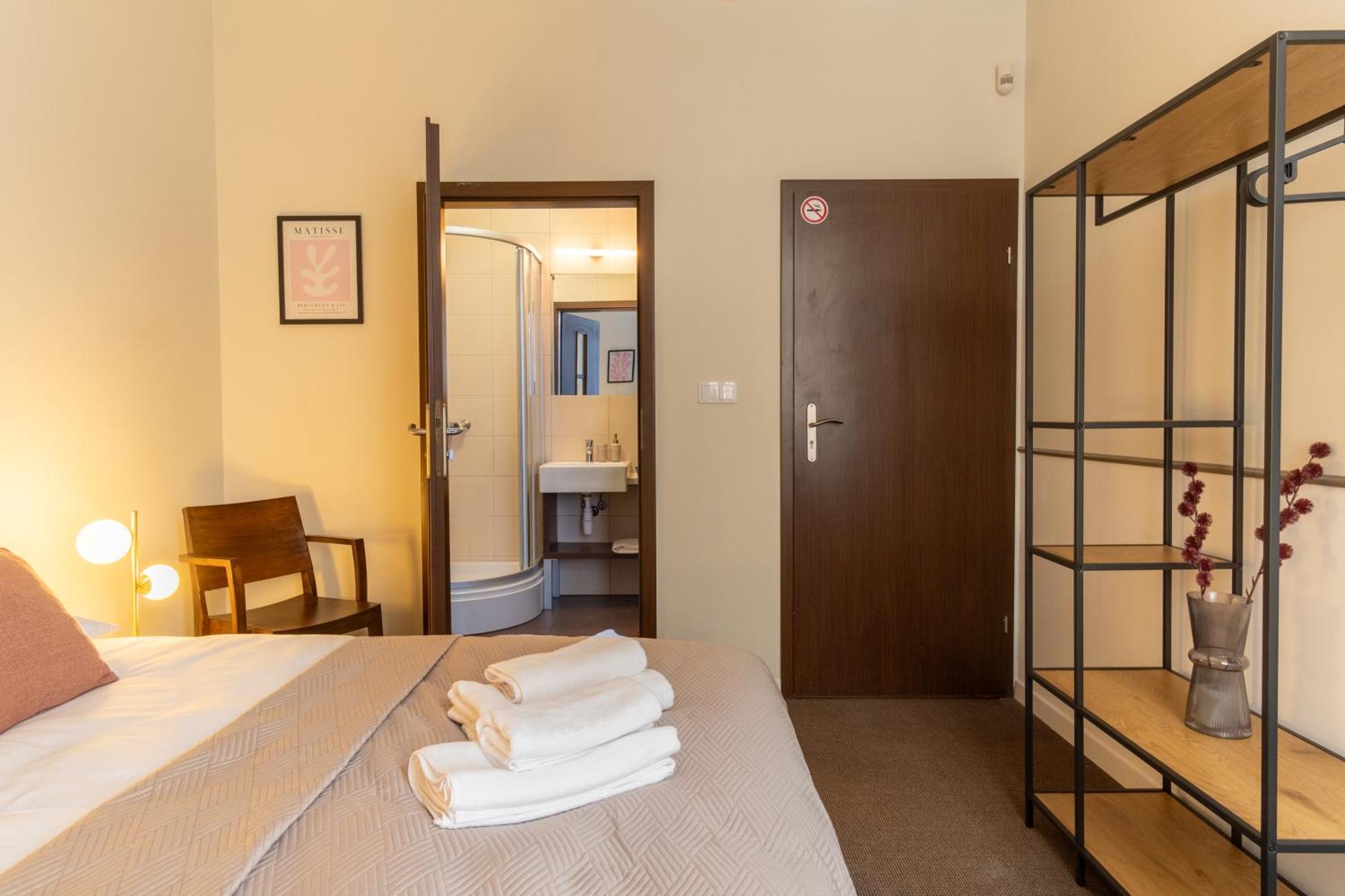 Expo Apartments Познан Екстериор снимка
