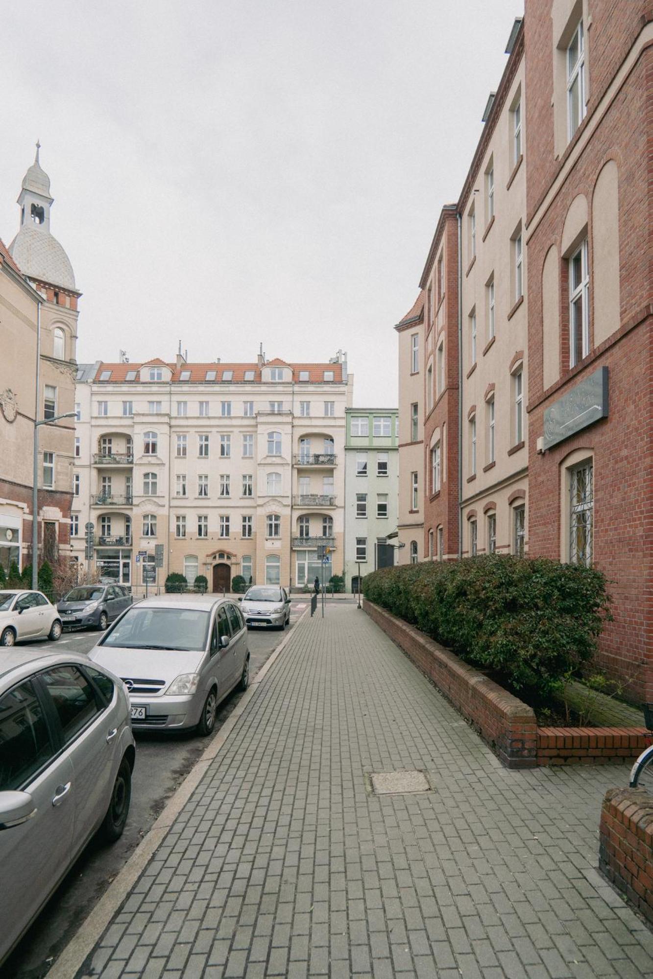 Expo Apartments Познан Екстериор снимка