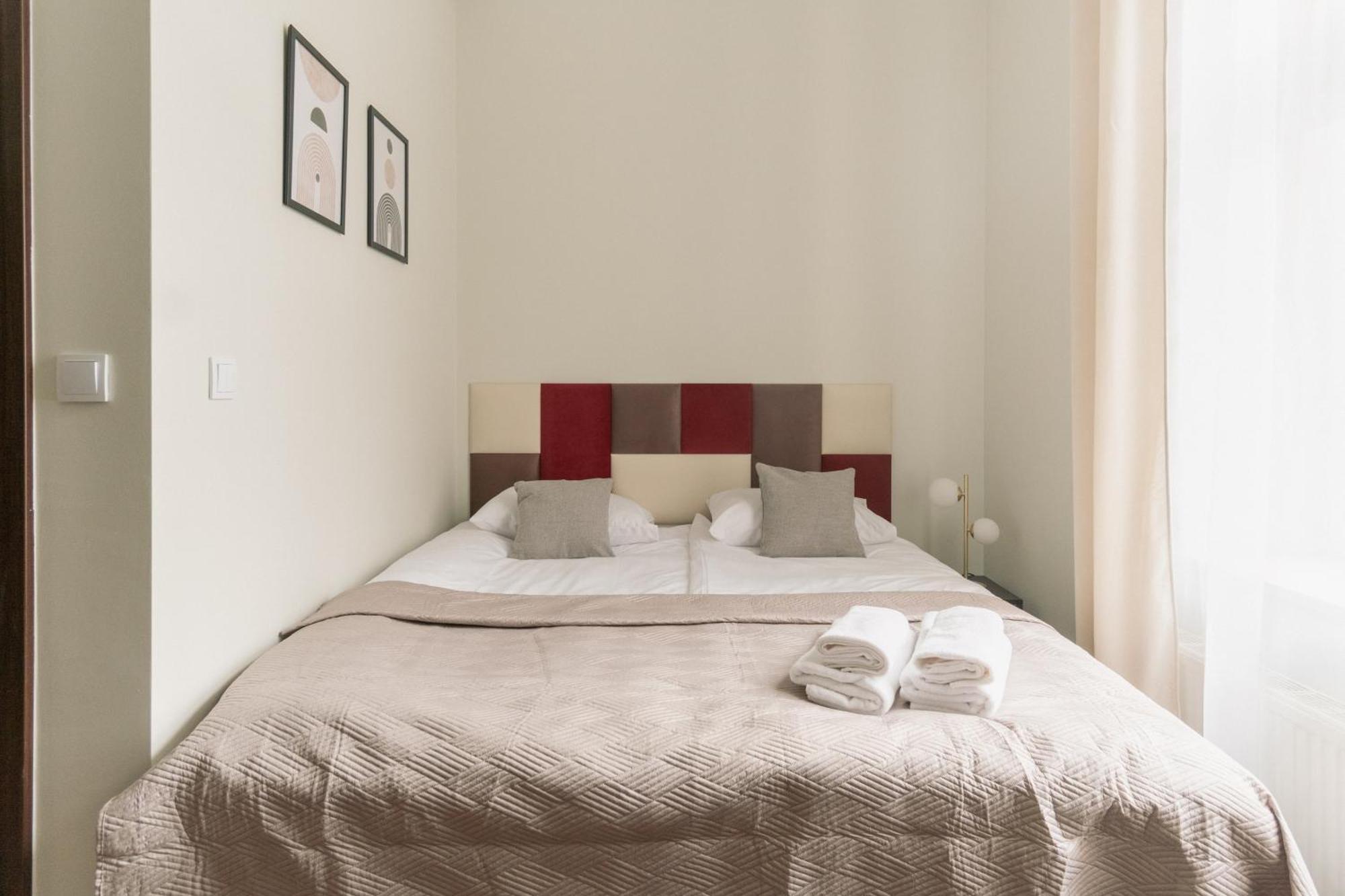 Expo Apartments Познан Екстериор снимка
