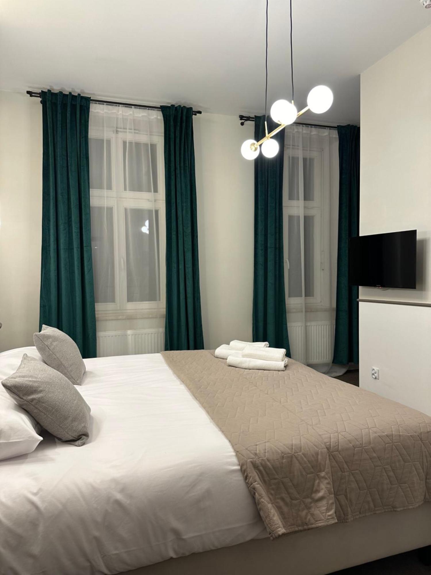 Expo Apartments Познан Екстериор снимка