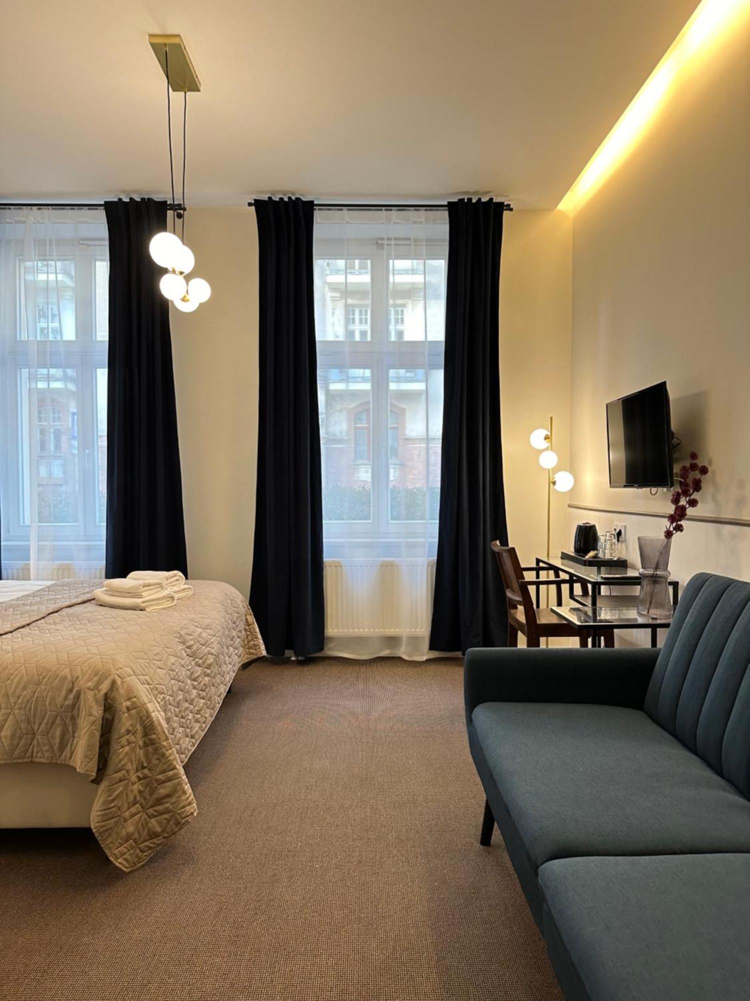 Expo Apartments Познан Екстериор снимка